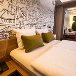 View Deluxe 4*