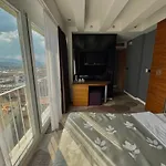 View Deluxe Hotel 4*