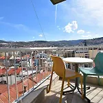 View Deluxe Hotel 4*