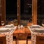 View Deluxe 4*