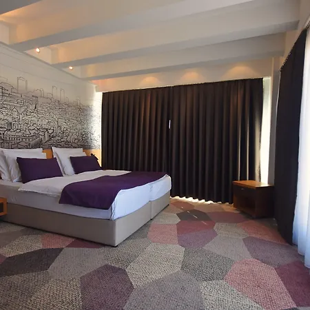 View Deluxe 4*