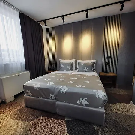 فندق View Deluxe 4*