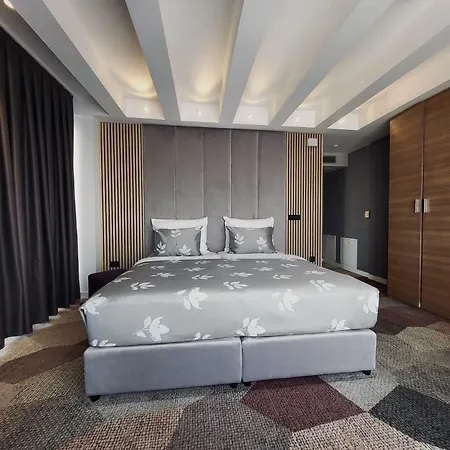 View Deluxe فندق 4*