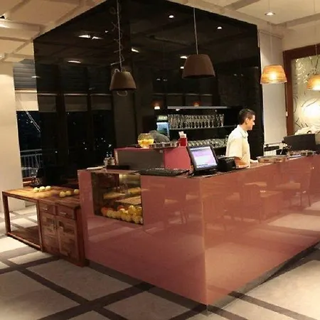 فندق View Deluxe 4*