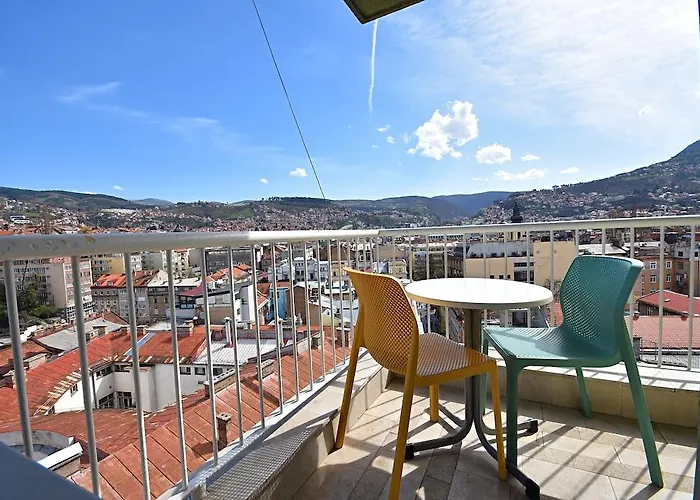 View Deluxe Hotel 4*